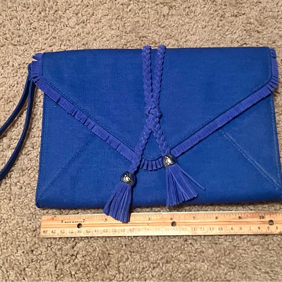 Bright blue NWT wristlet purse. - Picture 6 of 8